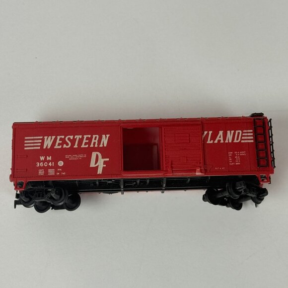 Three Vintage HO Scale Model Train Cars Burlington Western Maryland SP Line Toy - Picture 4 of 8